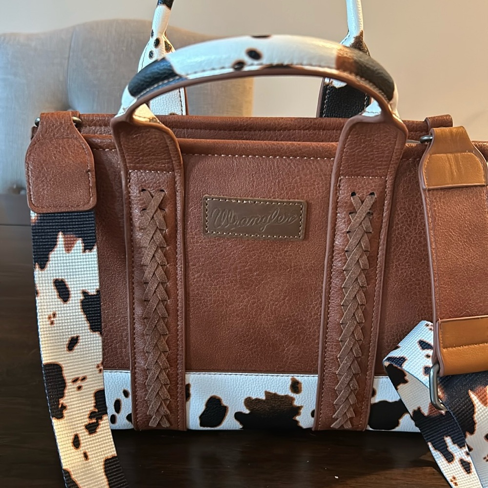 Wrangler cross body bag never used.